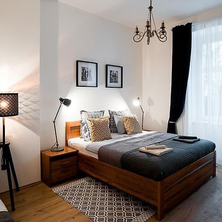 Apartment Gesse Brezinova Praga Zewnętrze zdjęcie