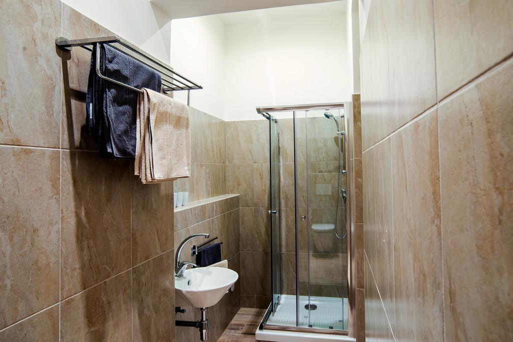 Apartment Gesse Brezinova Praga Zewnętrze zdjęcie