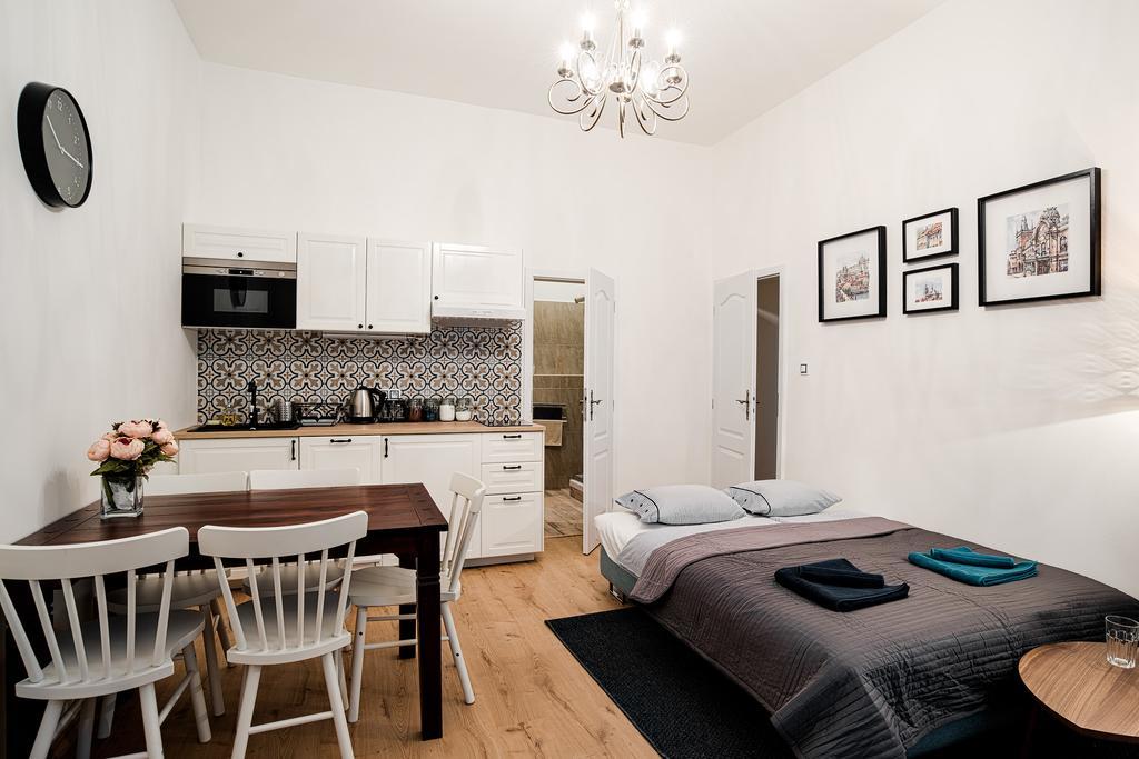 Apartment Gesse Brezinova Praga Zewnętrze zdjęcie