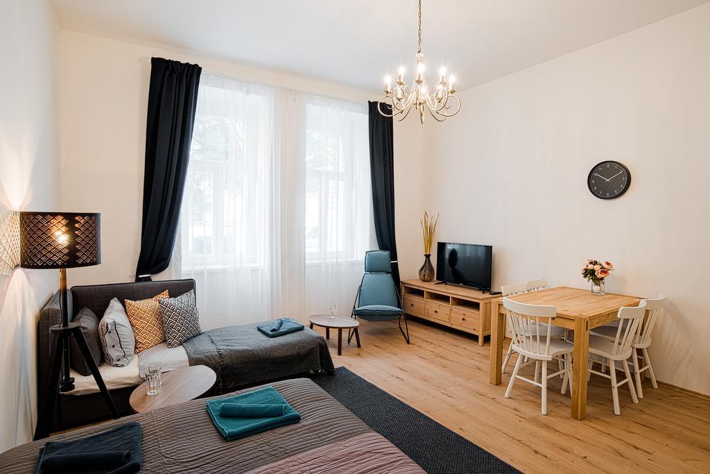 Apartment Gesse Brezinova Praga Zewnętrze zdjęcie