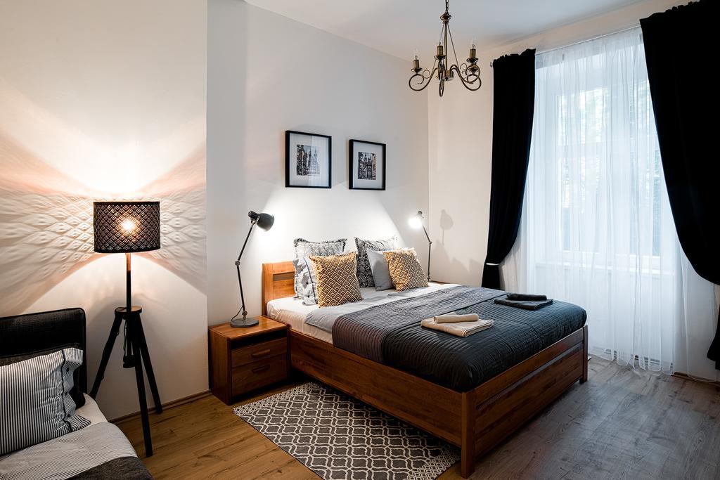Apartment Gesse Brezinova Praga Zewnętrze zdjęcie
