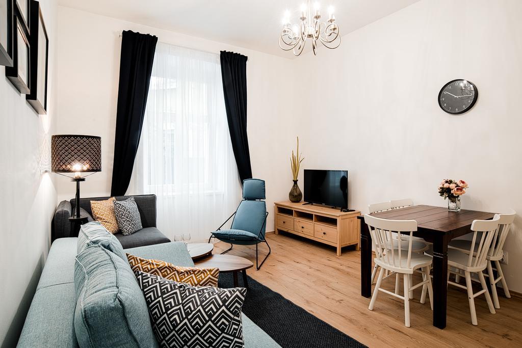 Apartment Gesse Brezinova Praga Zewnętrze zdjęcie