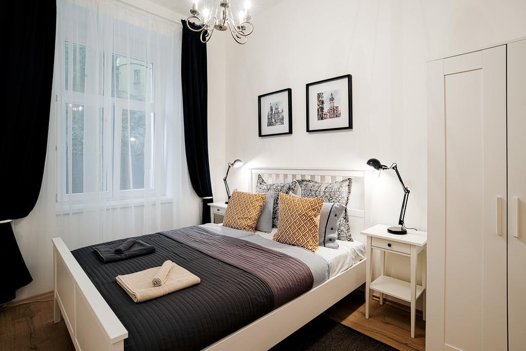 Apartment Gesse Brezinova Praga Zewnętrze zdjęcie